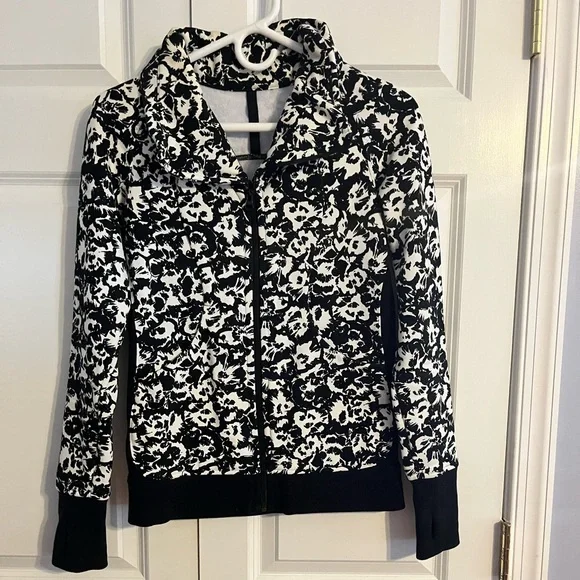 Lululemon zip up cowl neck sweatshirt size 4 - Picture 1 of 7